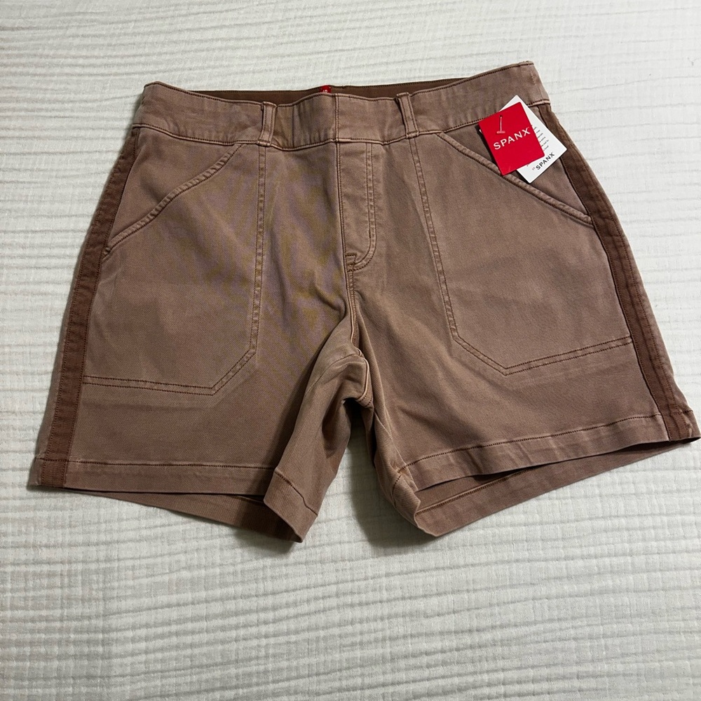 SPANX Twill Shorts Size L